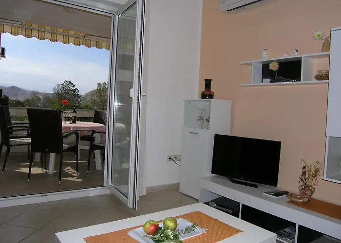 Biljana For Relaxing Holidays In Apartment *