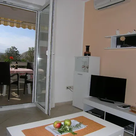 Biljana For Relaxing Holidays In Appartamento *